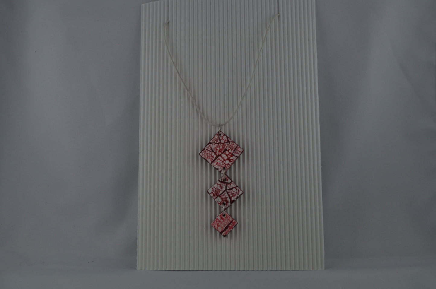 15113 - Pendentif Eggshell noir
