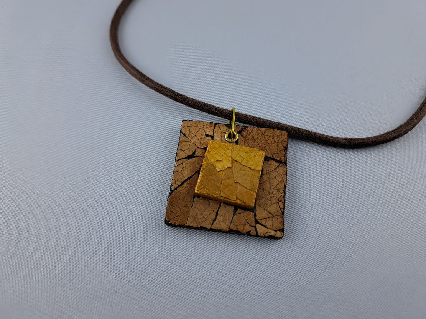 15160 - Pendentif EggShell brun/doré