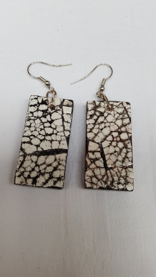 18301 - Boucles d'oreilles Eggshell noires