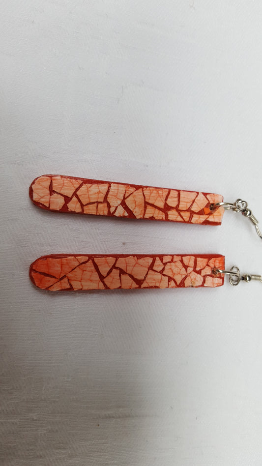 18320 - Magnifiques boucles d’oreilles Eggshell rouges